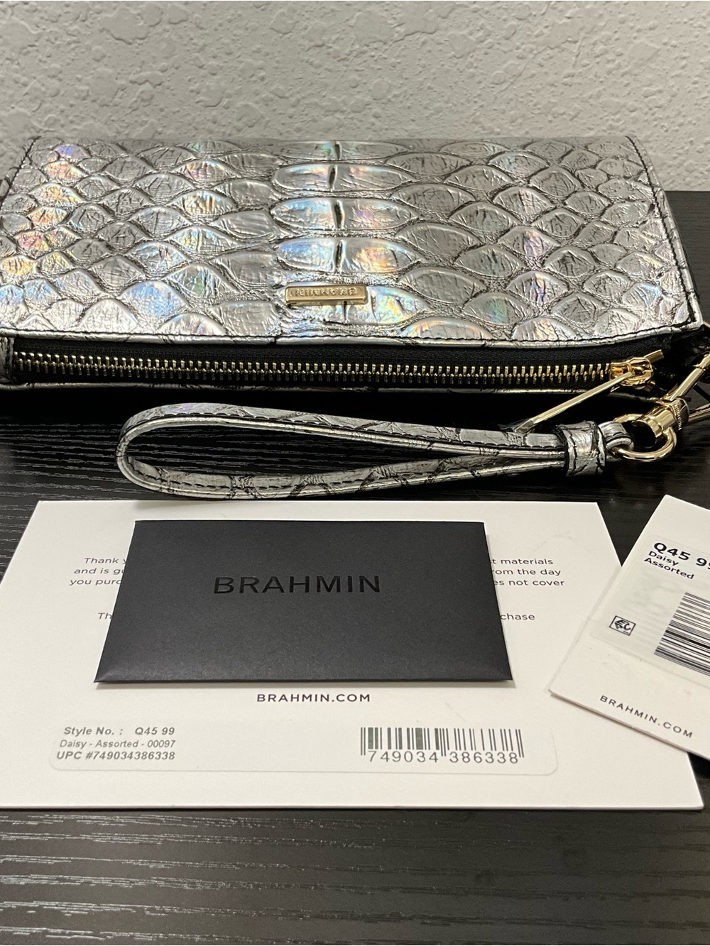 Brahmin Daisy SILVER PLATINUM SNAKE PRINT Wristlet Cosmetic Bag HTF - Picture 6 of 8
